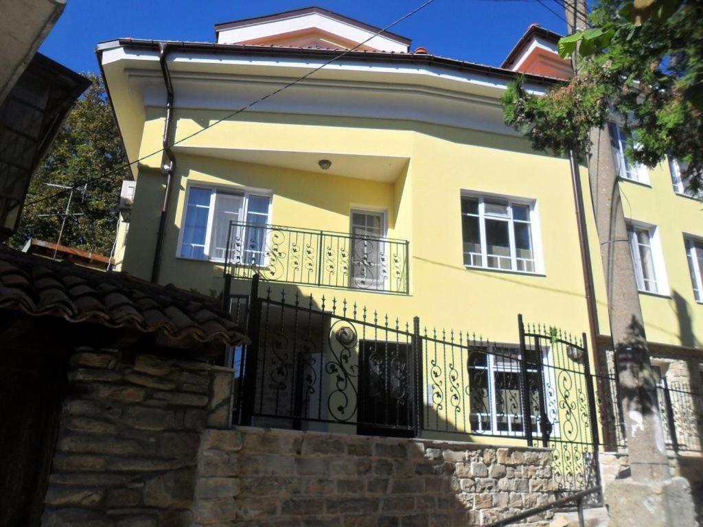 Къщата С Чешмата Appartement Veliko Tarnovo Buitenkant foto